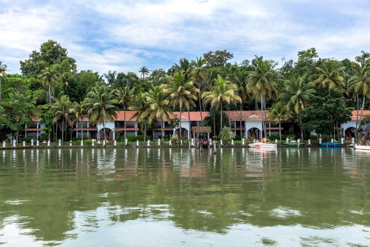 Club Mahindra Ashtamudi Hotel Nindakara Luaran gambar