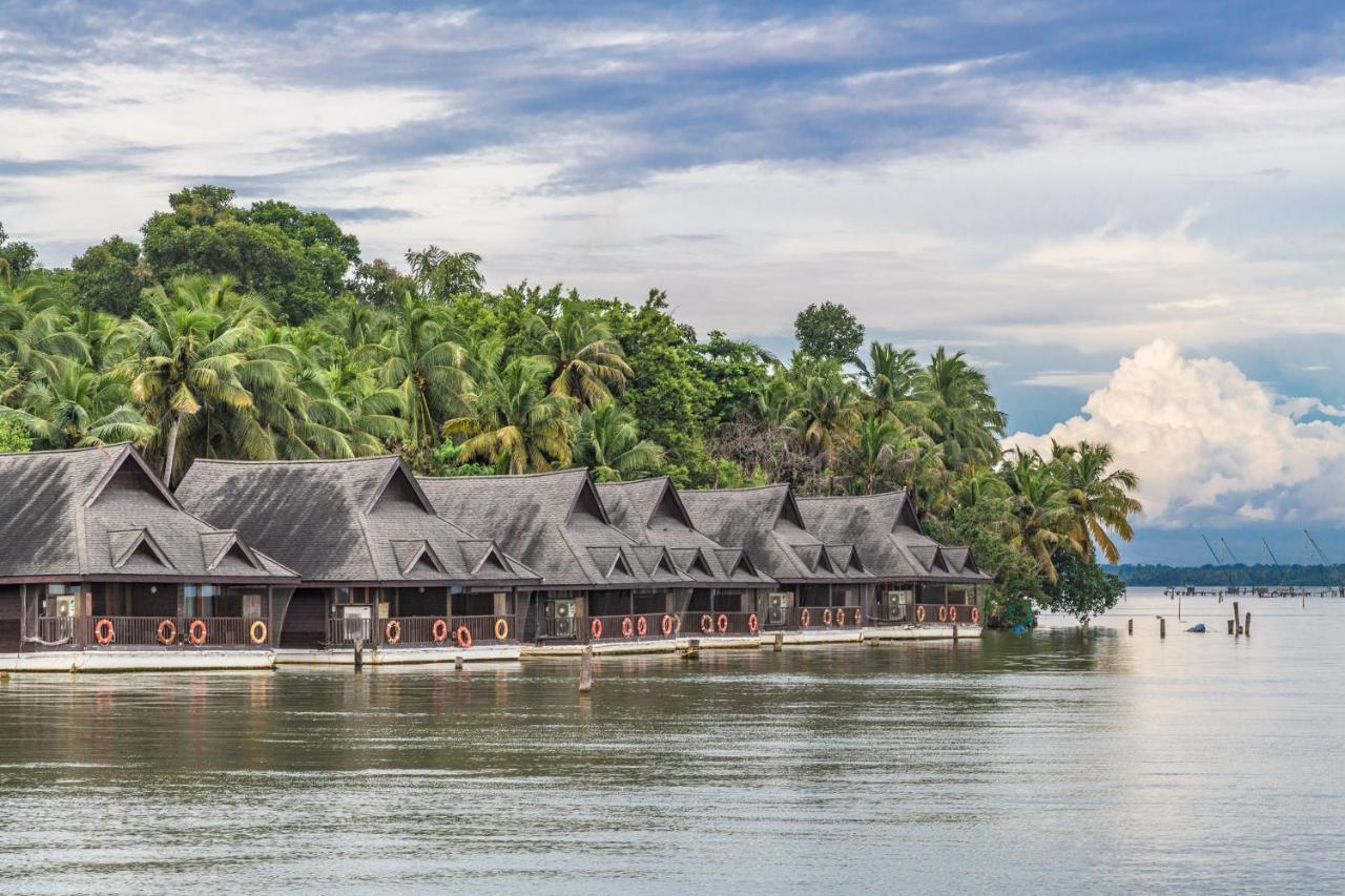 Club Mahindra Ashtamudi Hotel Nindakara Luaran gambar
