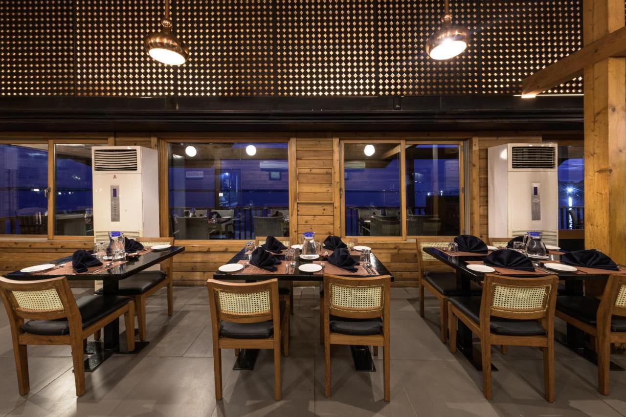 Club Mahindra Ashtamudi Hotel Nindakara Luaran gambar
