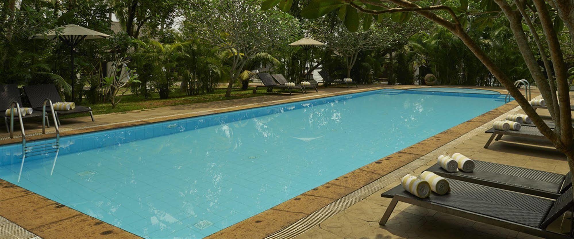Club Mahindra Ashtamudi Hotel Nindakara Luaran gambar