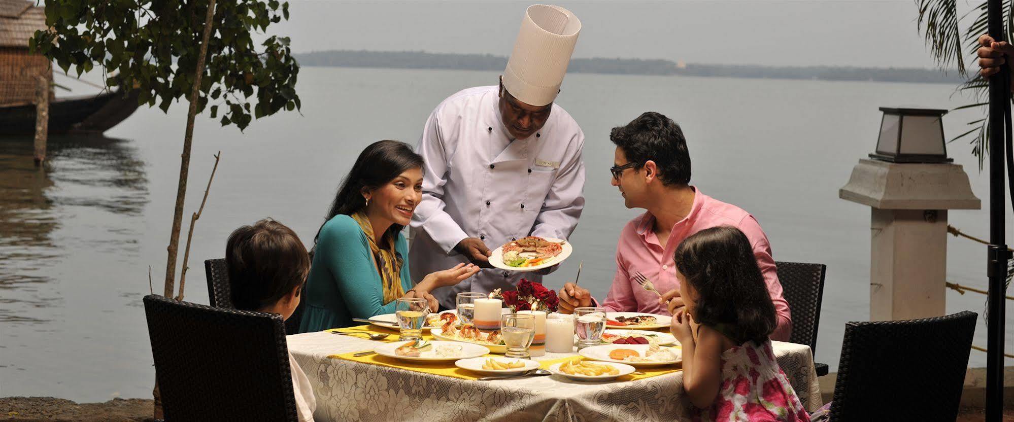 Club Mahindra Ashtamudi Hotel Nindakara Luaran gambar